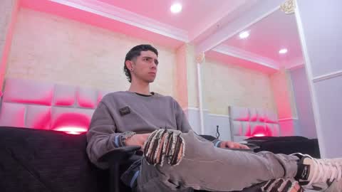 L I I A M online show from February 18, 4:15 am