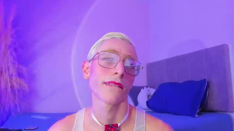 Snapshot of liiamluna chatting on October 24, 11:12 am Liiam Luna online show from October 24, 11:12 am