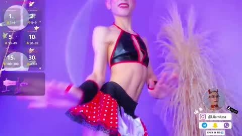 Snapshot of liiamluna chatting on October 25, 11:23 am Liiam Luna online show from October 25, 11:23 am
