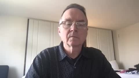 liketowatch online show from April 22, 6:56 pm