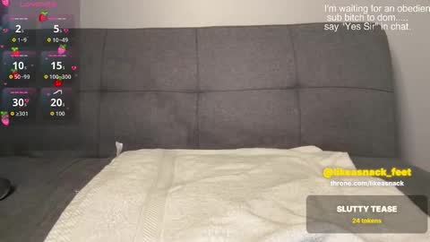 likeasnack online show from November 20, 2:33 am