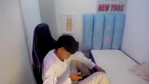 LIAM online show from December 1, 3:42 am