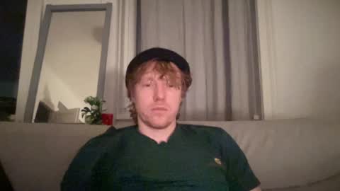Snapshot of lilginge1 chatting on February 2, 9:23 pm lilginge1 online show from February 2, 9:23 pm