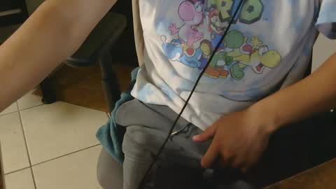 liltorobull online show from September 10, 5:17 am