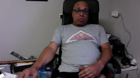 Snapshot of little_buddha chatting on January 9, 7:21 am Pure Black Power online show from January 9, 7:21 am