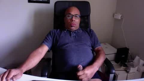 Snapshot of little_buddha chatting on October 20, 6:17 am Pure Black Power online show from October 20, 6:17 am