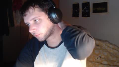 littlealien7 online show from October 3, 12:21 pm