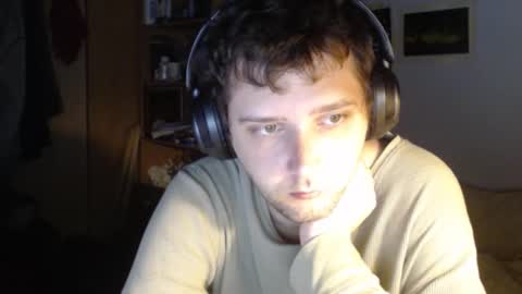 littlealien7 online show from October 24, 9:22 am