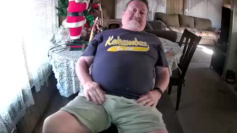 Littled83057 online show from December 6, 9:46 pm