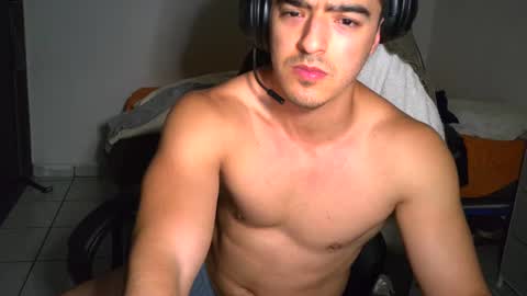 Snapshot of littlefoxybottom chatting on February 18, 6:26 am littlefoxybottom online show from February 18, 6:26 am