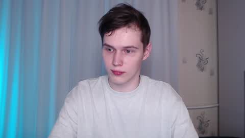 Snapshot of littlesadcabbage chatting on December 29, 2:38 am Sonnenschein online show from December 29, 2:38 am