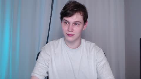 Snapshot of littlesadcabbage chatting on December 16, 3:54 pm Sonnenschein online show from December 16, 3:54 pm