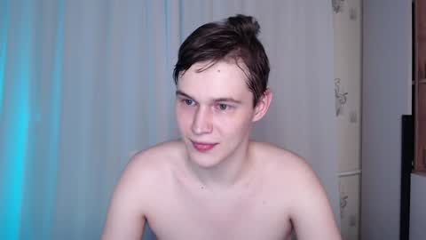 Snapshot of littlesadcabbage chatting on December 22, 5:53 pm Sonnenschein online show from December 22, 5:53 pm