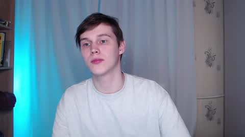 Snapshot of littlesadcabbage chatting on February 14, 4:58 am Sonnenschein online show from February 14, 4:58 am