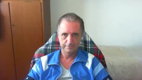 liuk53 online show from May 13, 12:46 pm