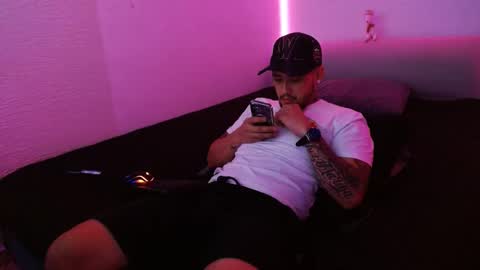 lliamm 2 online show from January 26, 3:58 pm