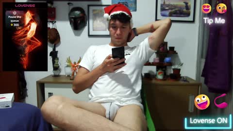 Lobo online show from December 20, 3:25 am