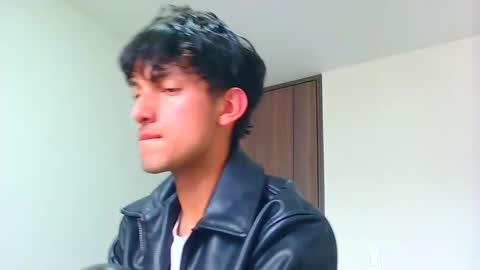 logaan_grey online show from January 4, 4:22 pm