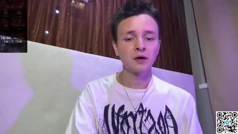 Snapshot of logan_mett chatting on October 26, 6:10 pm Logan online show from October 26, 6:10 pm