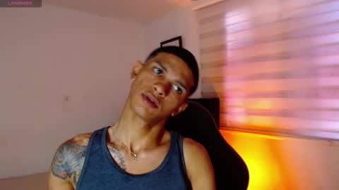 Snapshot of logan_military chatting on October 19, 9:18 pm logan online show from October 19, 9:18 pm