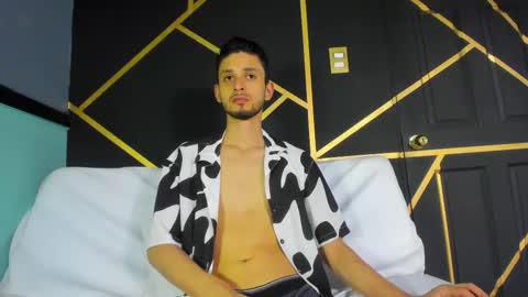 Snapshot of logan_rogers chatting on September 13, 4:30 pm Logan Rogers online show from September 13, 4:30 pm