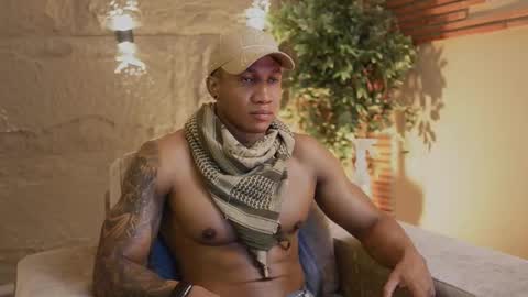 logan_varela online show from November 7, 2:09 pm