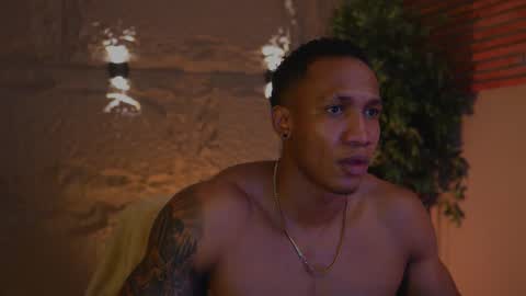 logan_varela online show from October 21, 9:50 pm