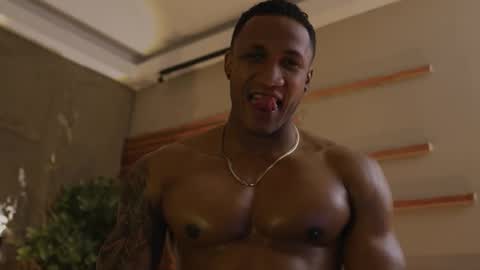 logan_varela online show from October 15, 9:33 pm