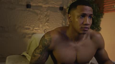 logan_varela online show from October 19, 6:00 pm