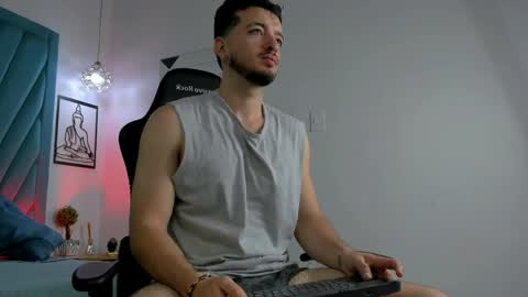 Logan Wolf online show from April 4, 2:47 pm