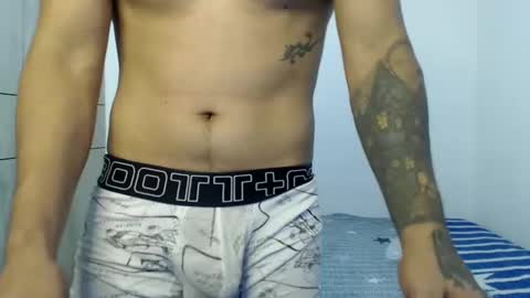 Snapshot of lonelydick2002 chatting on January 9, 12:19 pm lonelydick2002 online show from January 9, 12:19 pm