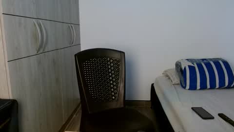 Snapshot of lonelydick2002 chatting on February 11, 9:03 pm lonelydick2002 online show from February 11, 9:03 pm