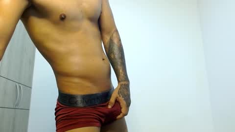 Snapshot of lonelydick2002 chatting on January 30, 11:22 am lonelydick2002 online show from January 30, 11:22 am