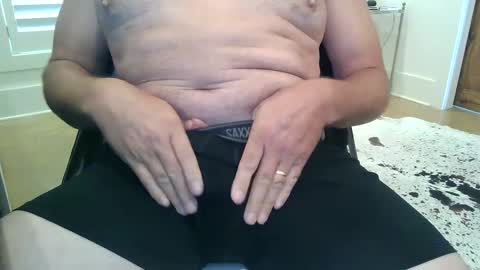 Snapshot of lonelytraveler69_ chatting on September 23, 4:28 pm JustaGuyinMS online show from September 23, 4:28 pm