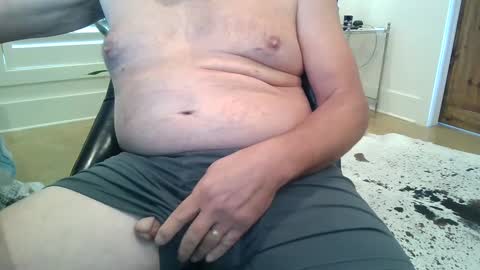 Snapshot of lonelytraveler69_ chatting on October 2, 6:23 pm JustaGuyinMS online show from October 2, 6:23 pm