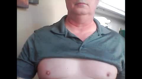 look823 online show from September 11, 1:43 pm