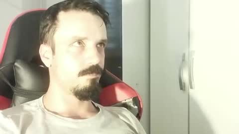 Lucas online show from January 4, 2:04 pm