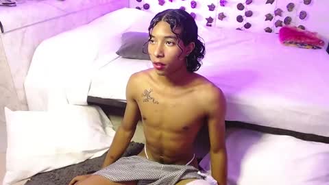 Louis Valdz online show from February 26, 5:53 am