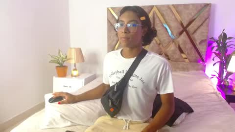 Louis Valdz online show from December 12, 8:53 pm