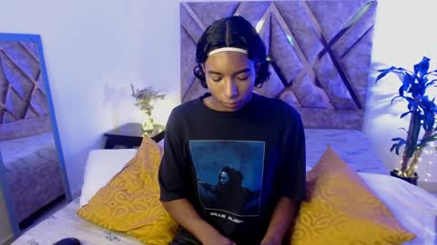 Louis Valdz online show from January 25, 2:36 pm