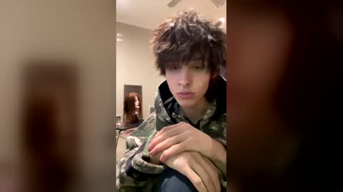 loulou144838 online show from April 30, 8:10 am