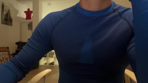 Loveisperfect online show from November 16, 5:42 am