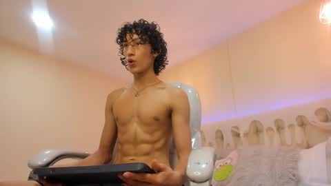 loverboy8_ online show from December 15, 4:29 am