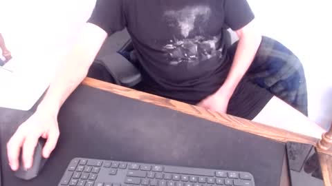 lreed090 online show from March 5, 6:01 pm