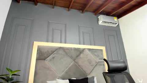 luca_morettii online show from November 12, 12:11 pm