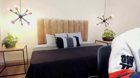 luca_morettii online show from September 18, 12:18 pm