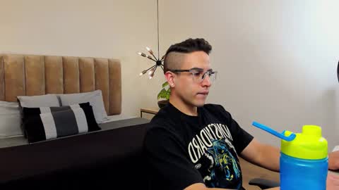 luca_morettii online show from September 22, 12:15 pm