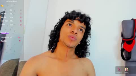 lucas_cruz1 online show from July 7, 6:47 am