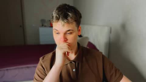 Lucas Gill online show from March 1, 1:44 pm