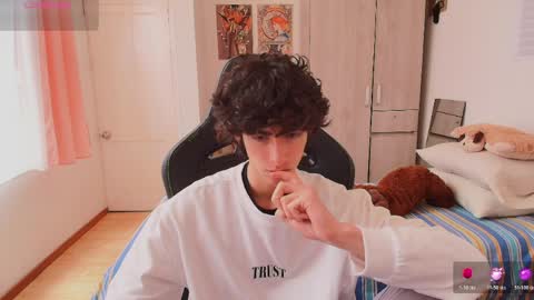 lucas_xo online show from April 9, 6:03 pm